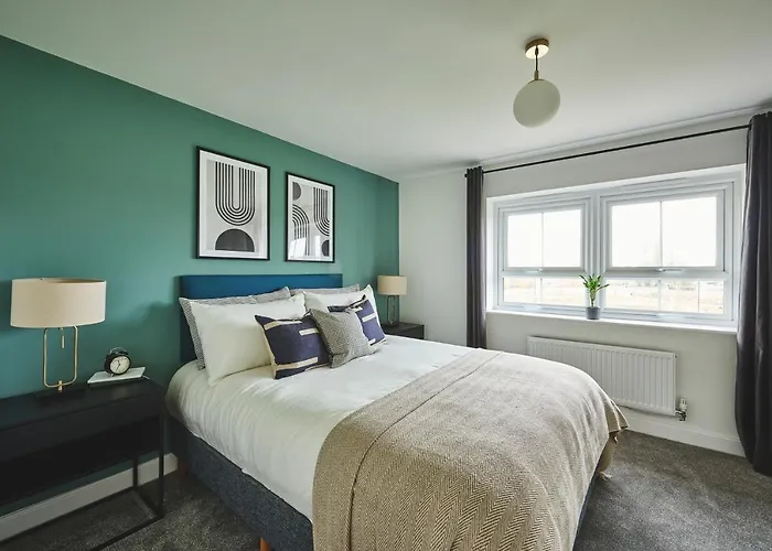 Coventry Home For 6+2, 150Mbp Wi-Fi + Parking