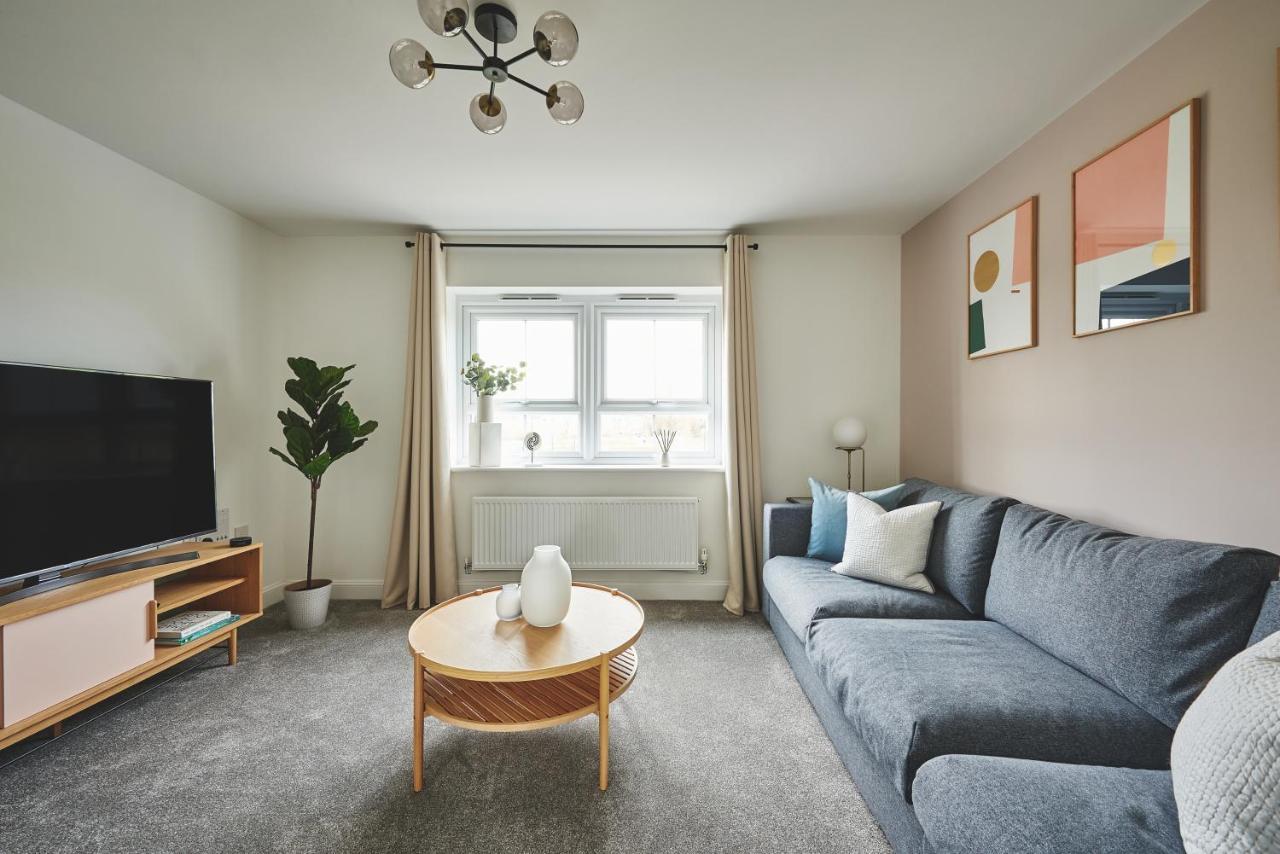 For 6+2, 150mbp Wi-fi + Parking Coventry