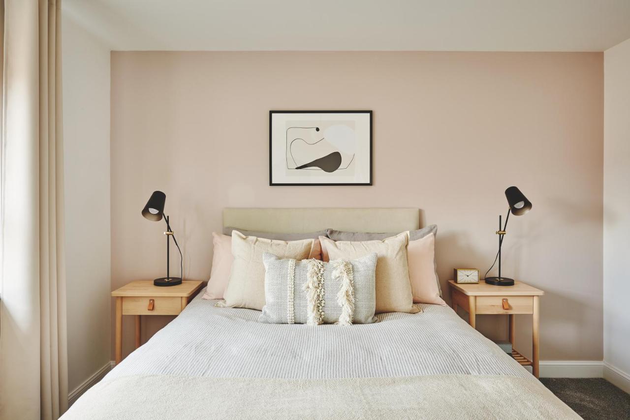 For 6+2, 150mbp Wi-fi + Parking Holiday home *
